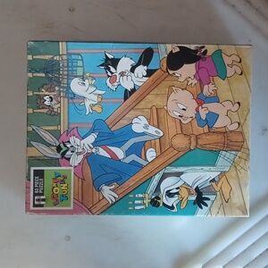 Vintage 1990 Looney Tunes 63 Pc. Puzzle